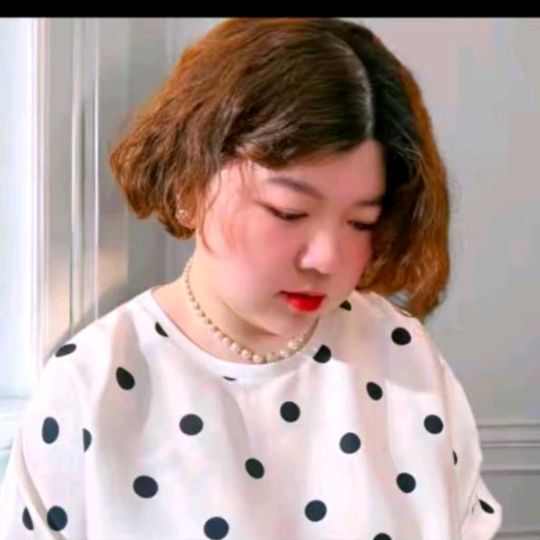 金雀绫(大码女装穿搭)