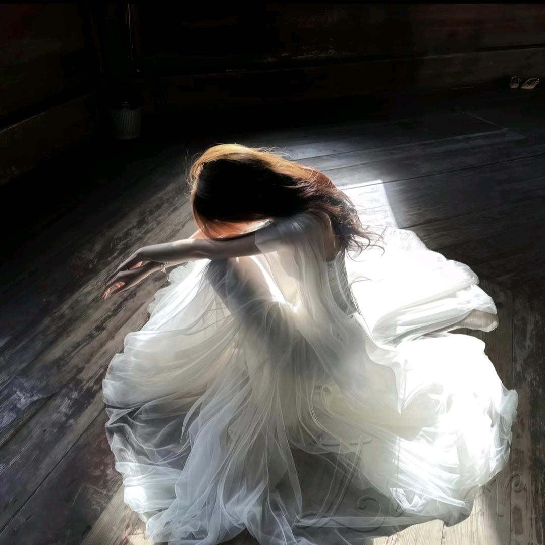 一笔前缘一缕烟