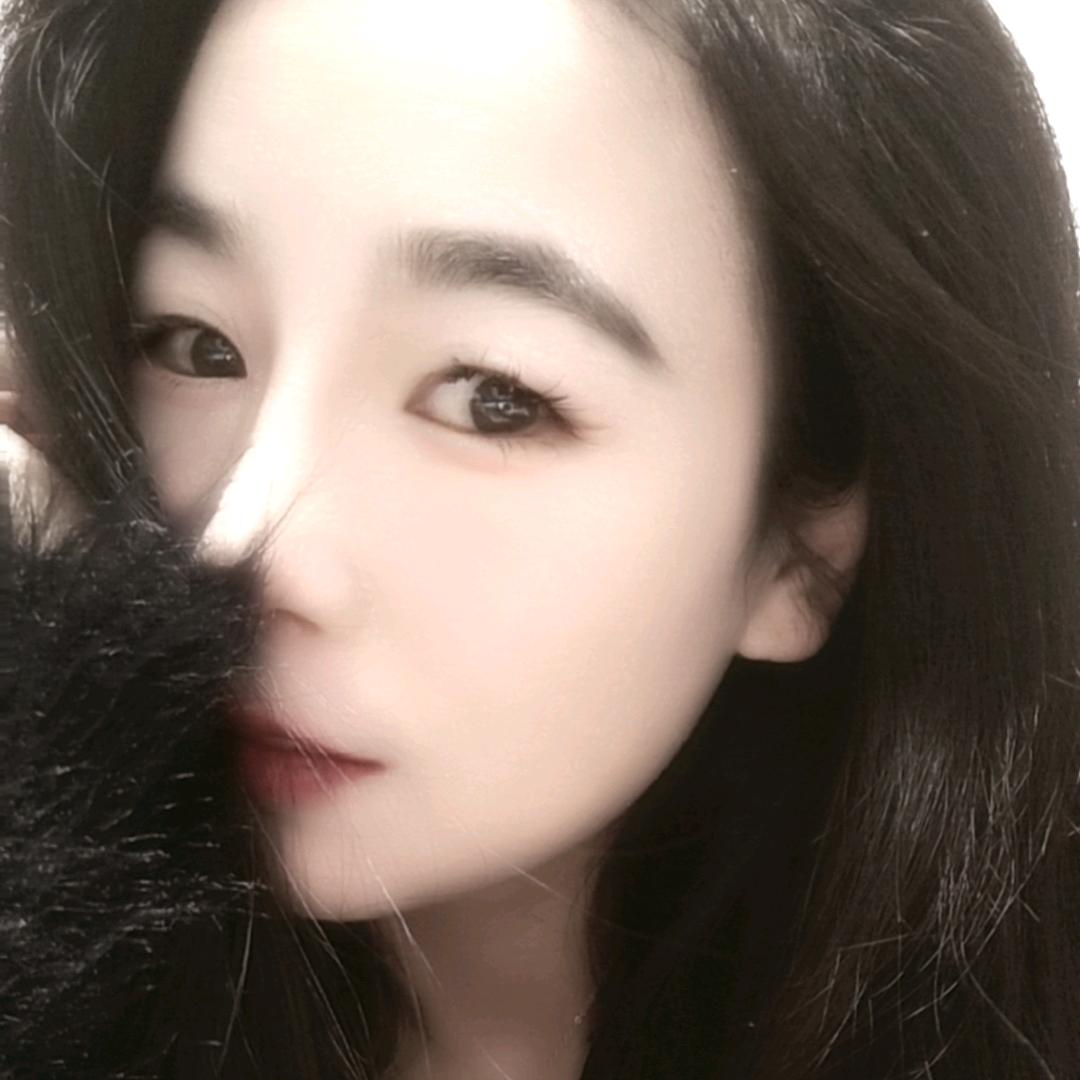 爱.C 罗