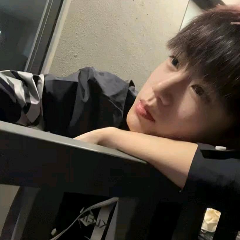 小涵💤