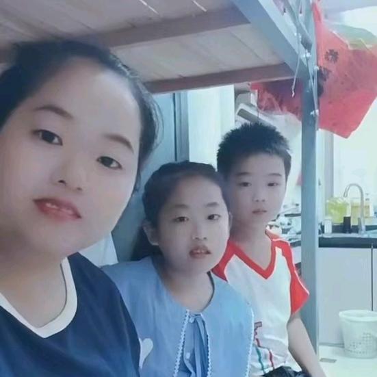𝙄𝙆𝙇悲伤螺蛳粉-