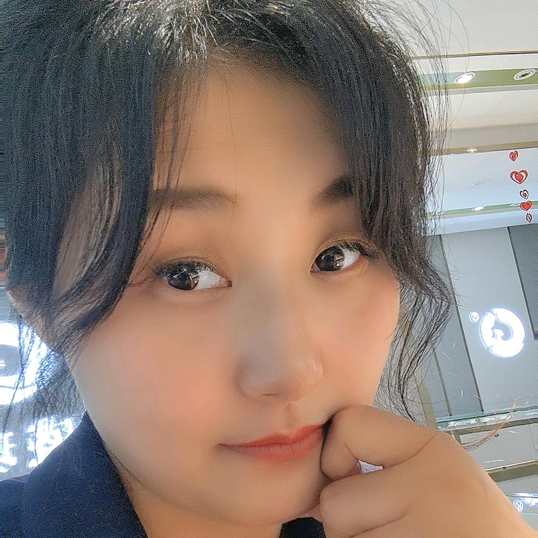 90后珠宝小姐姐