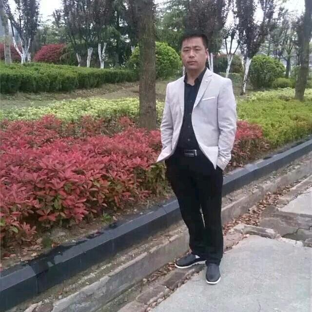 朱刚，蟋蟀王鞋店