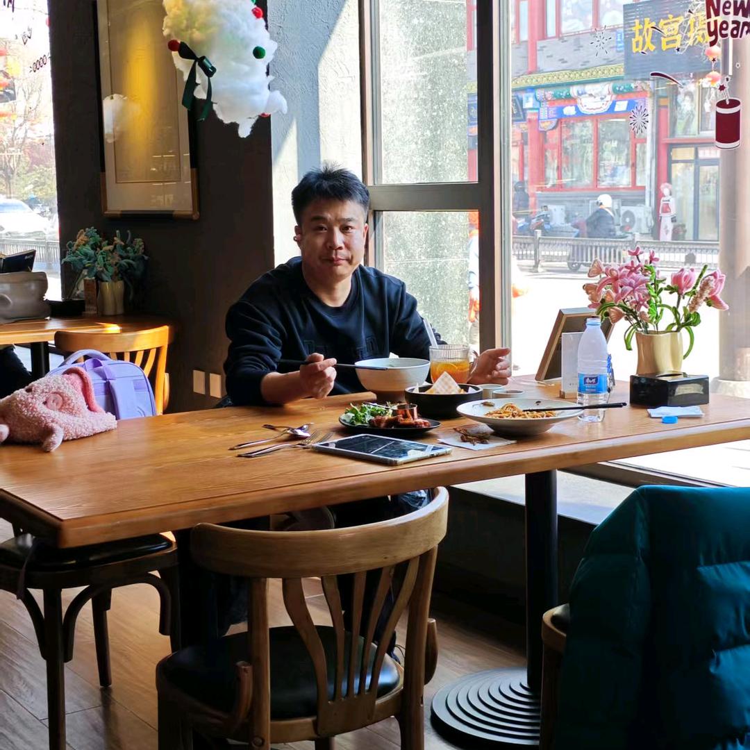 长春工长解东阳