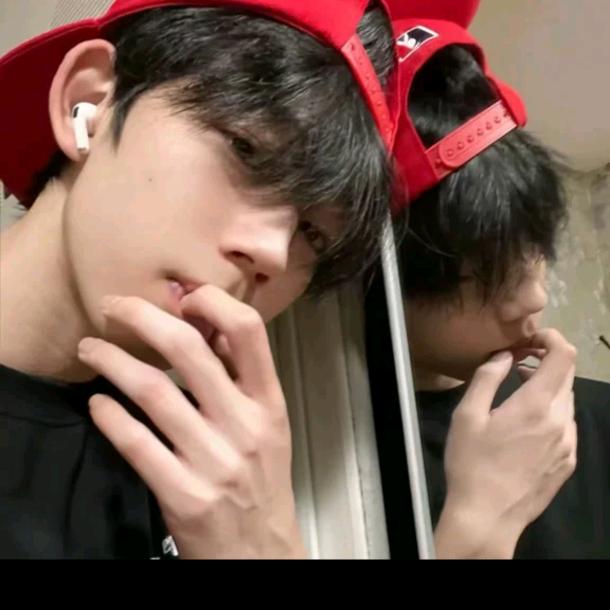 满山猴子我腚最红