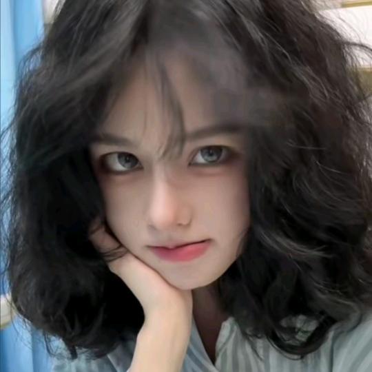 恬洛洛.