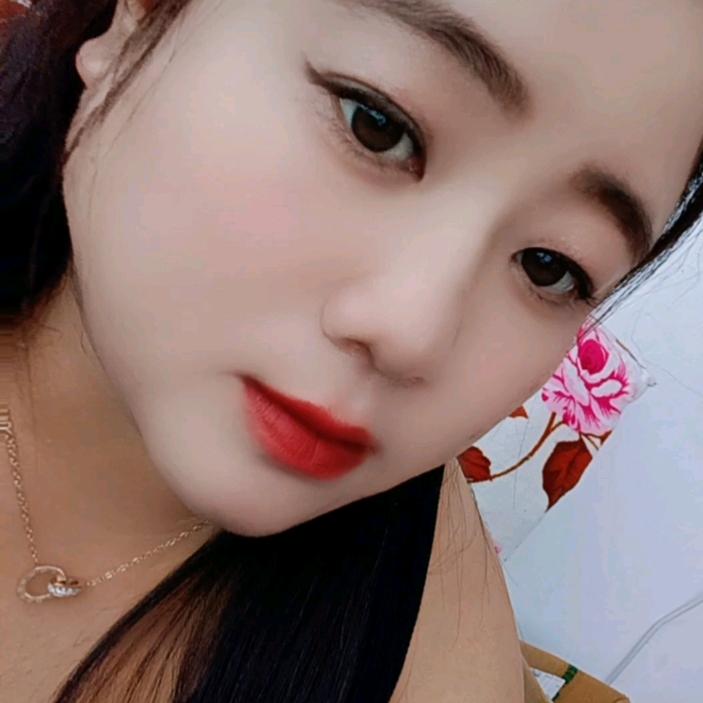 ˃̣̣̥᷄⌓˂̣̣̥᷅一生只爱你(˘😘