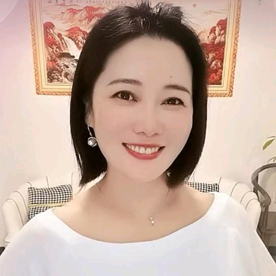 爱笑的海婷