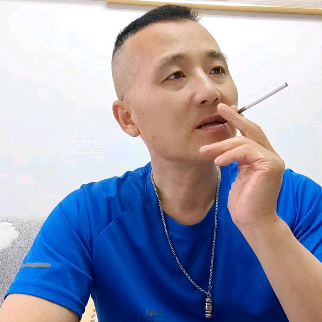 王忠明（快乐很简单，简单就快乐）