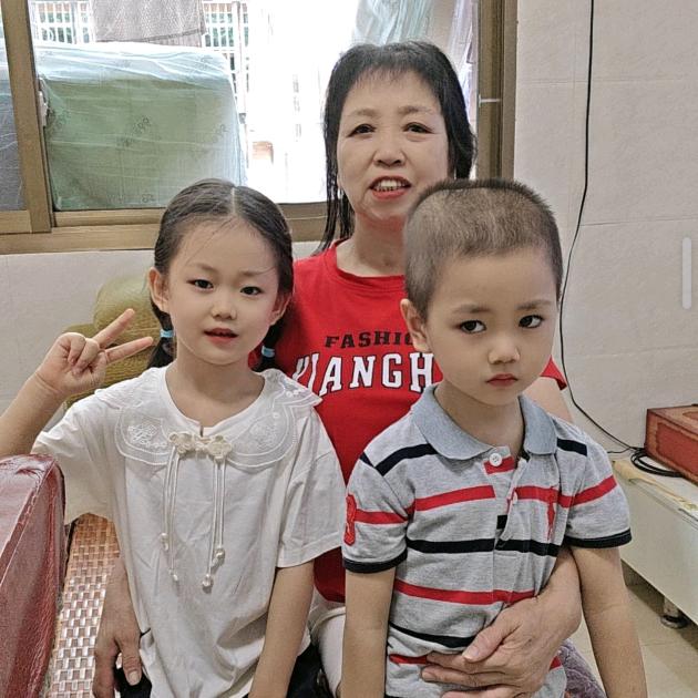 开心的奶奶