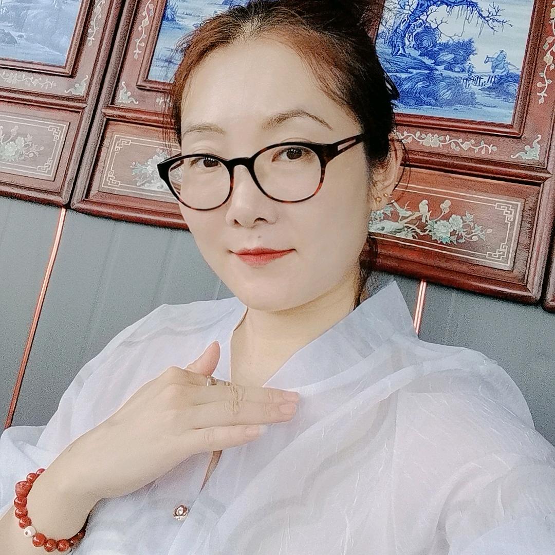 小金的穿搭(晚上棉麻号)
