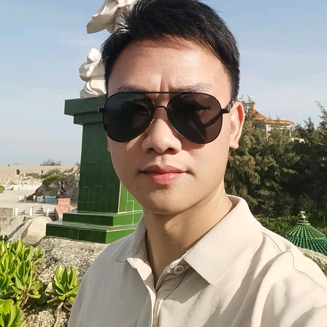 在韶关卖灯饰卫浴的华哥