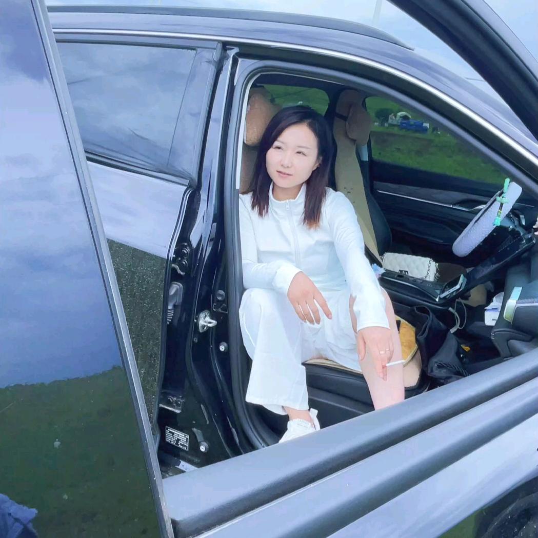 小丫头脾气拽