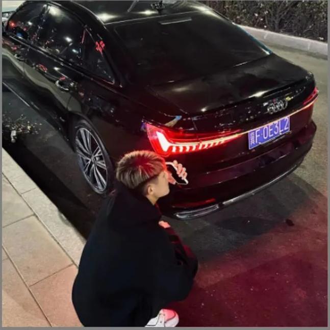 ^鑫和蔓^的笑容满面