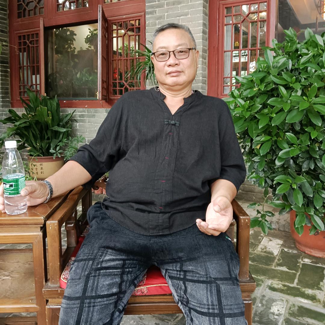 爱钓鱼的胡大爷