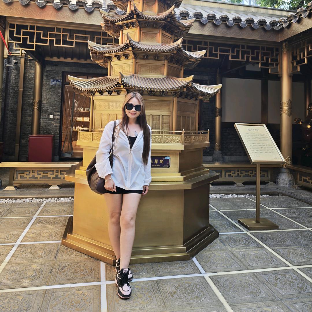 椰椰世界官方号