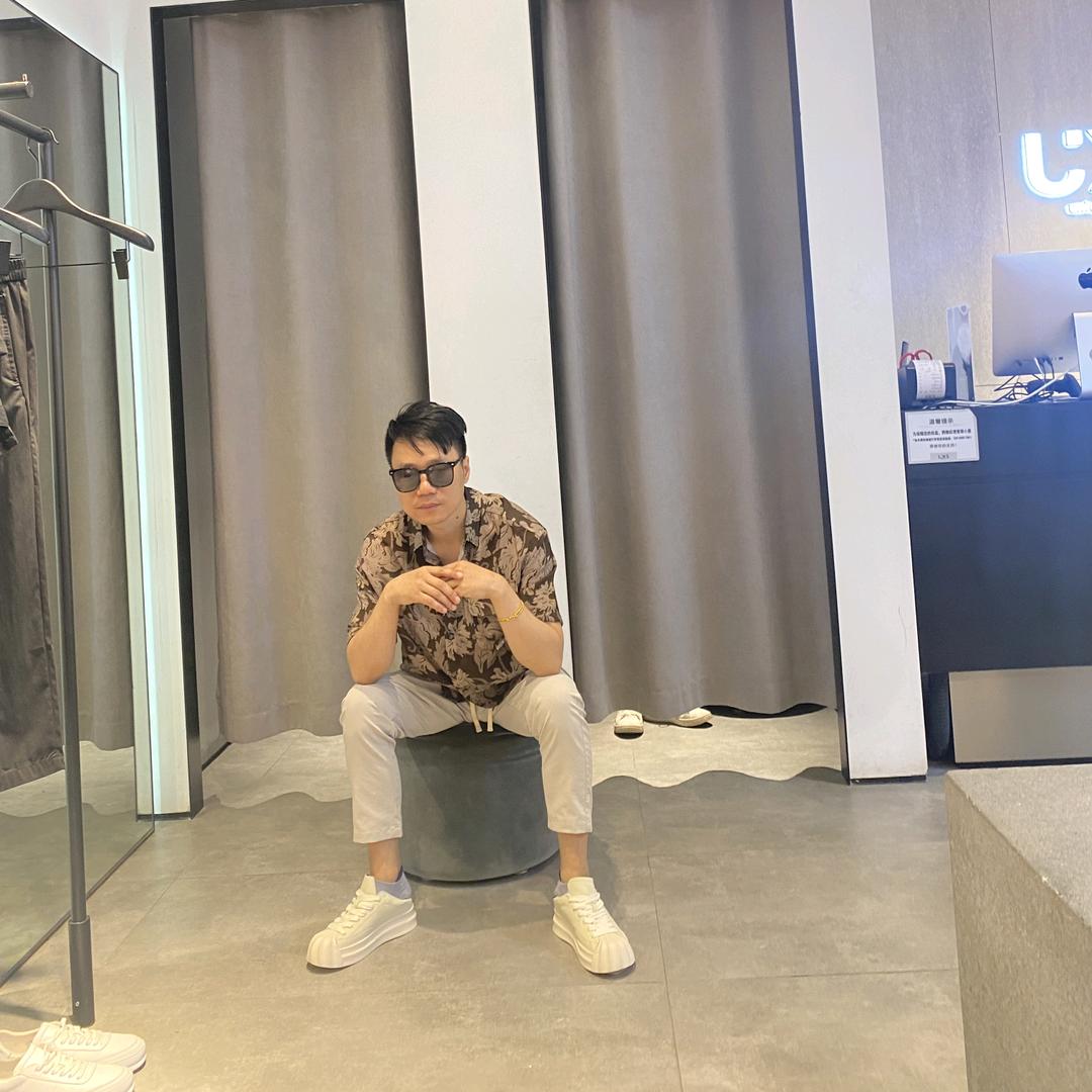 面包小伙子