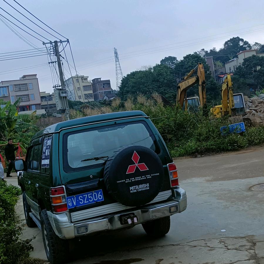 红场青草  林坚