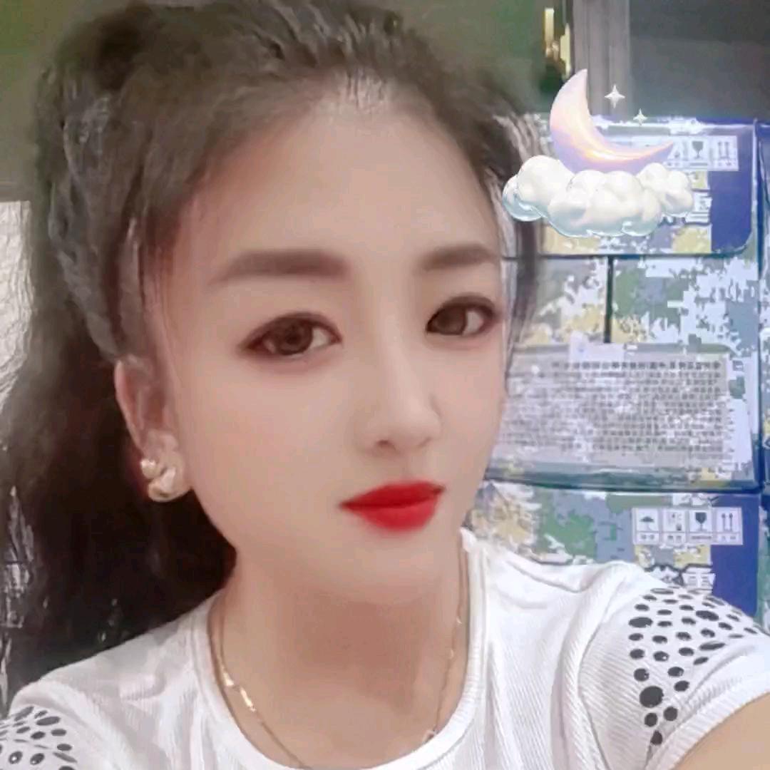 姐妹花鼓舞团（队长）