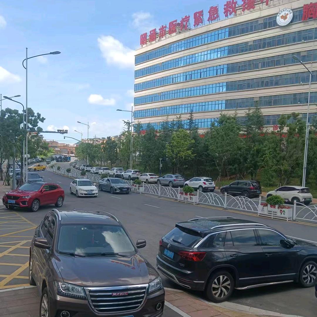 只想努力往前冲