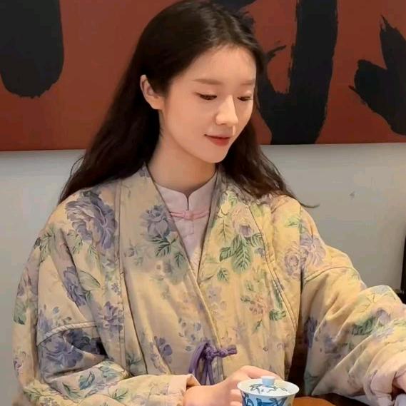 原创南油女装仓储店