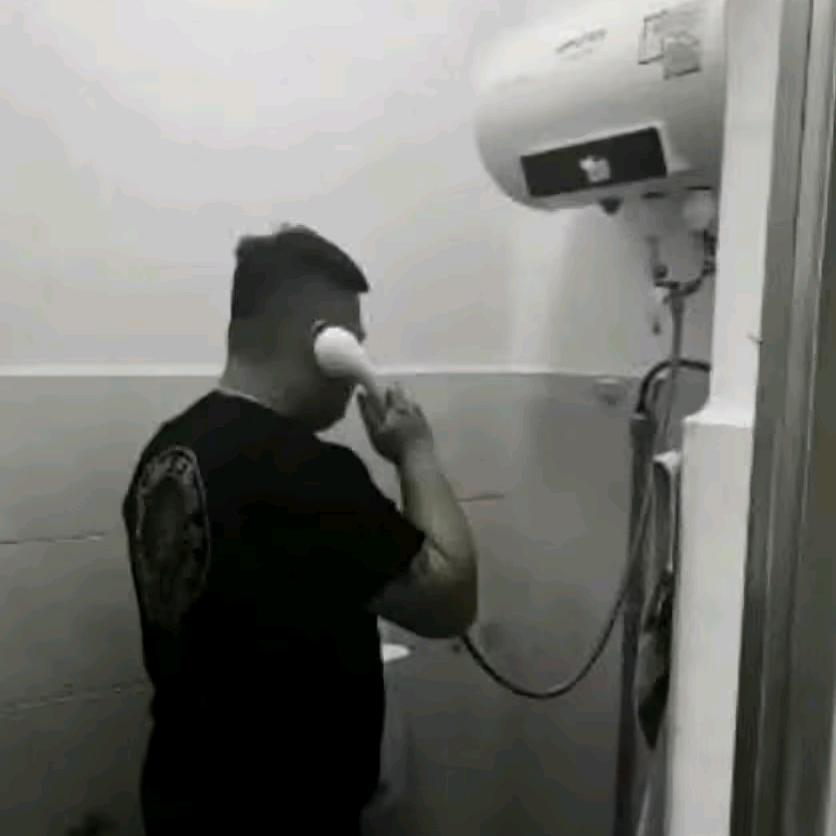 神秘奇男子