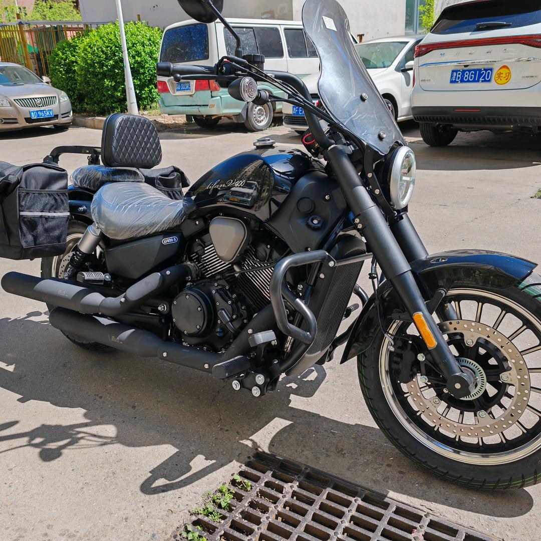 专踹瘸子那条好腿