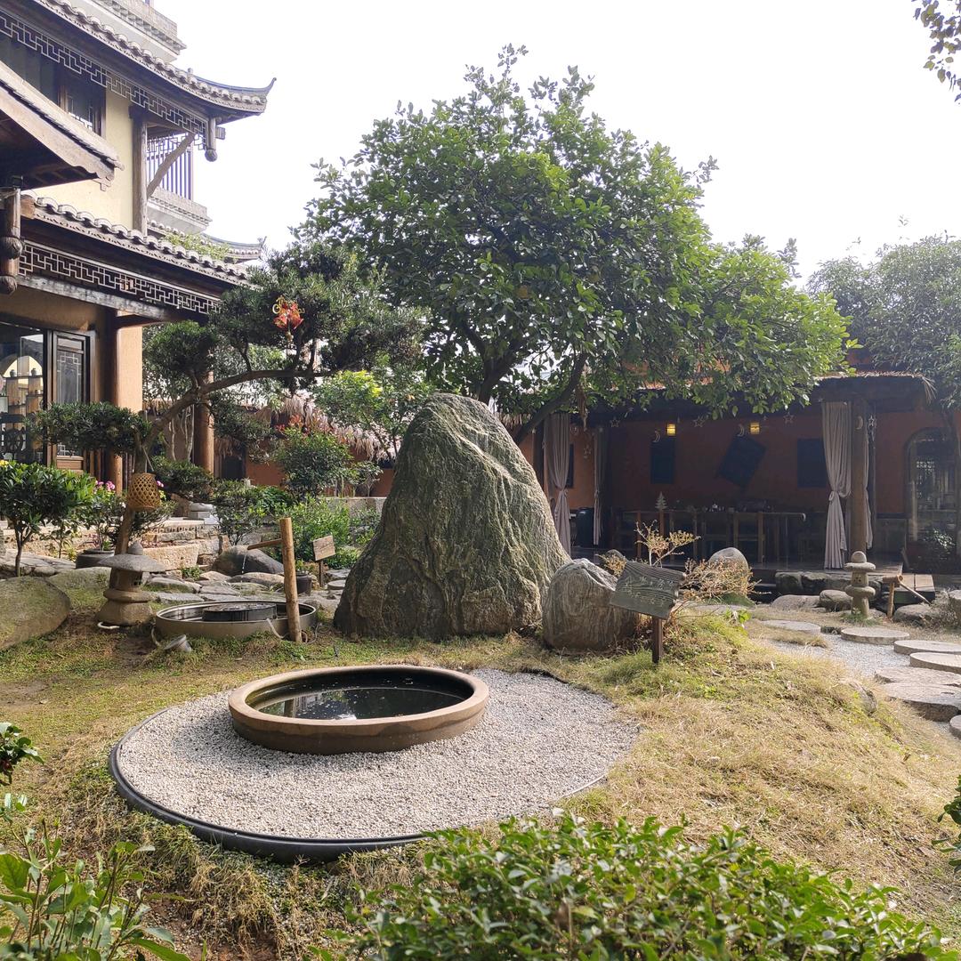 水墨狮影