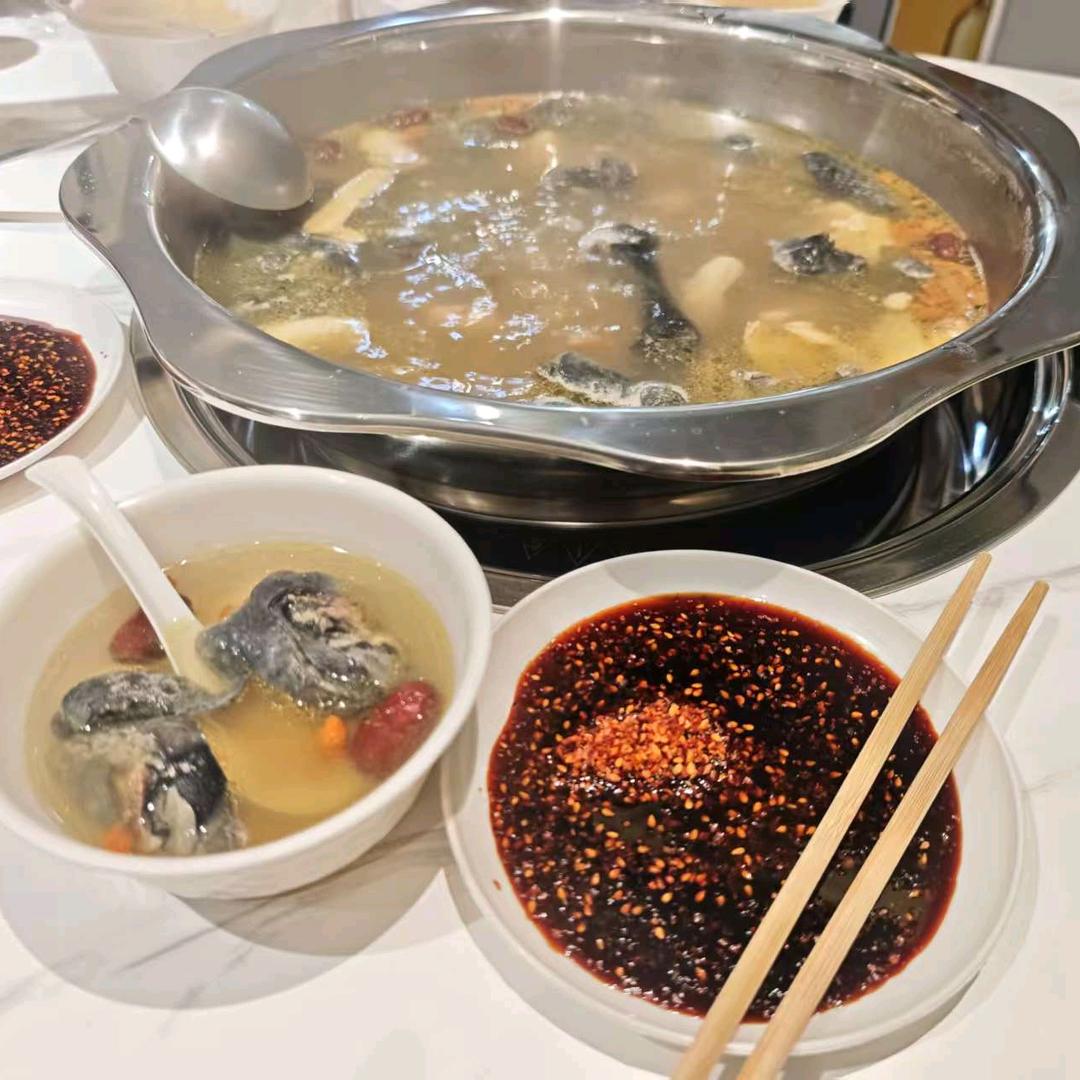 虚线光仔鸡窝。