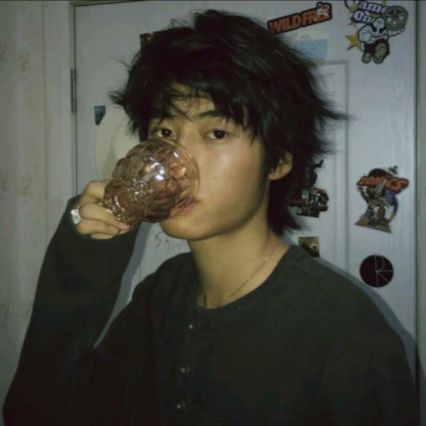 路明非.
