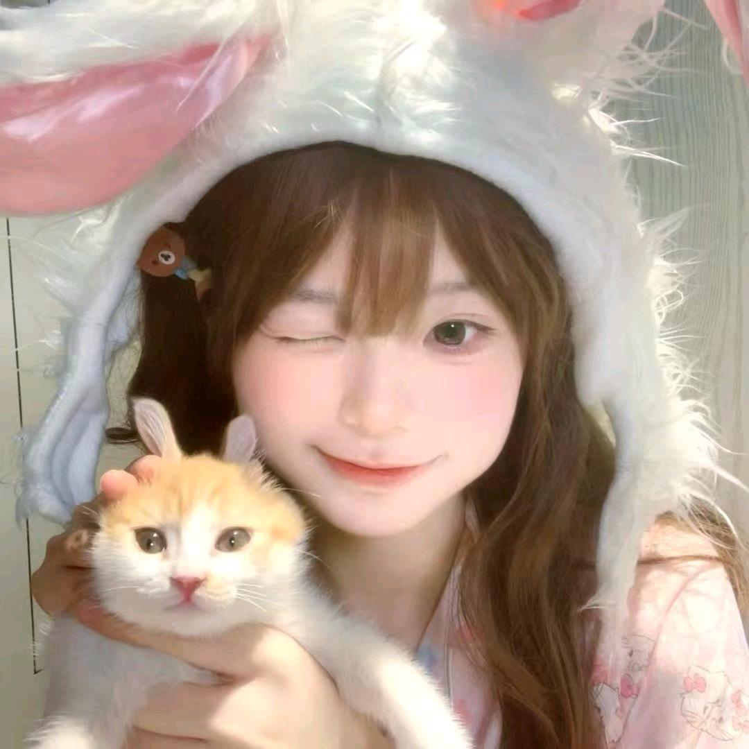 舔奶盖的小仙女