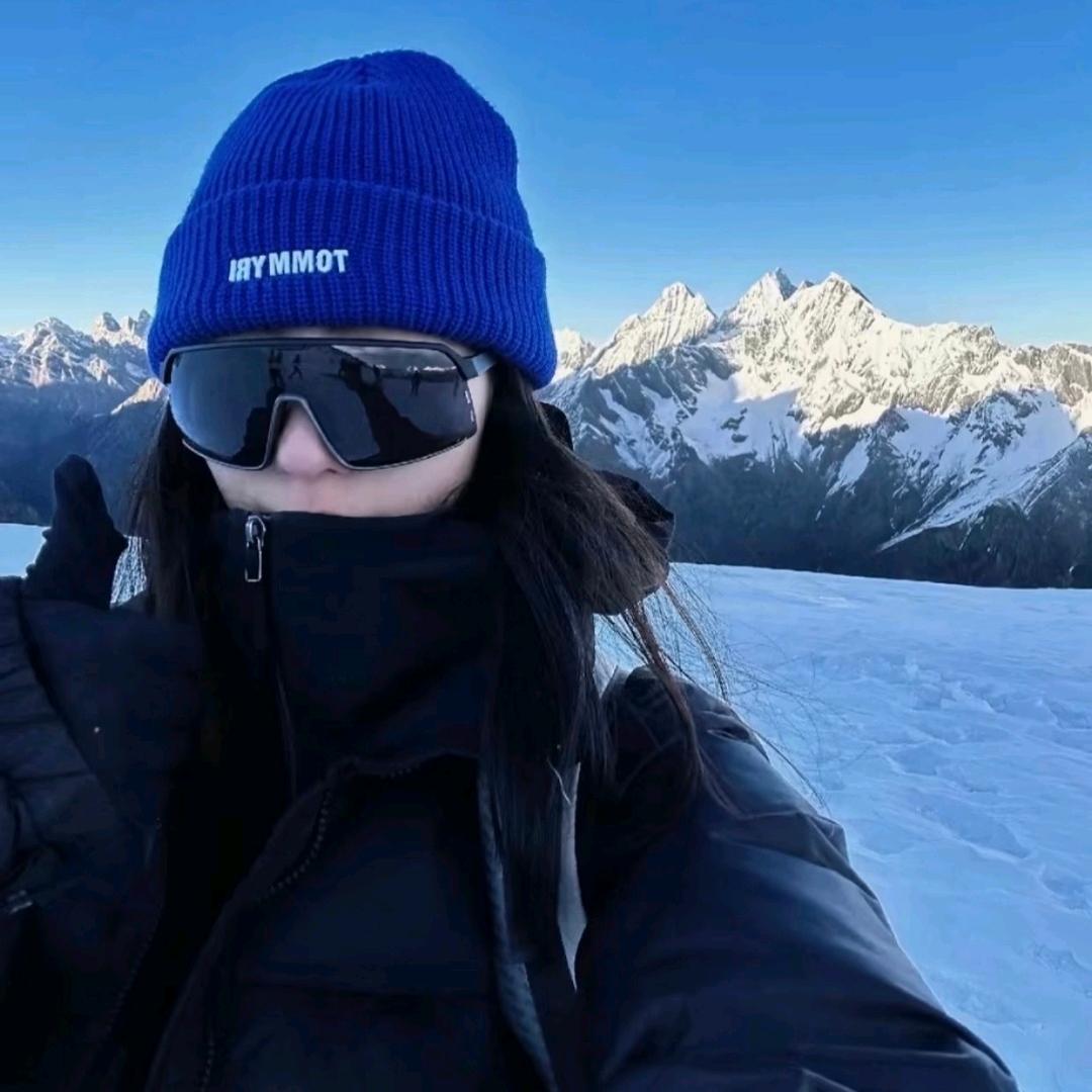 雪山 杨杨