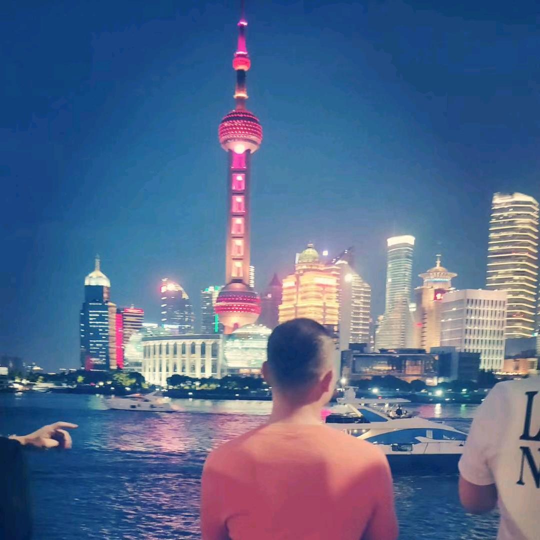 人家都叫我小杨