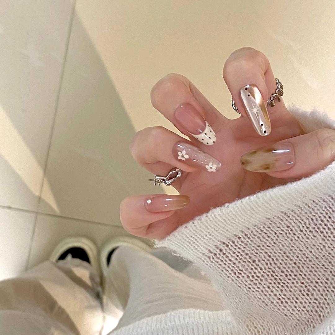 指上芭蕾银都-1楼66号厅。