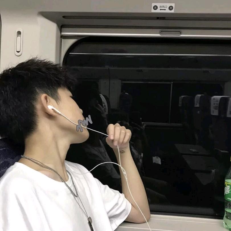 ￴￴ ￴￴ ￴ ￴￴