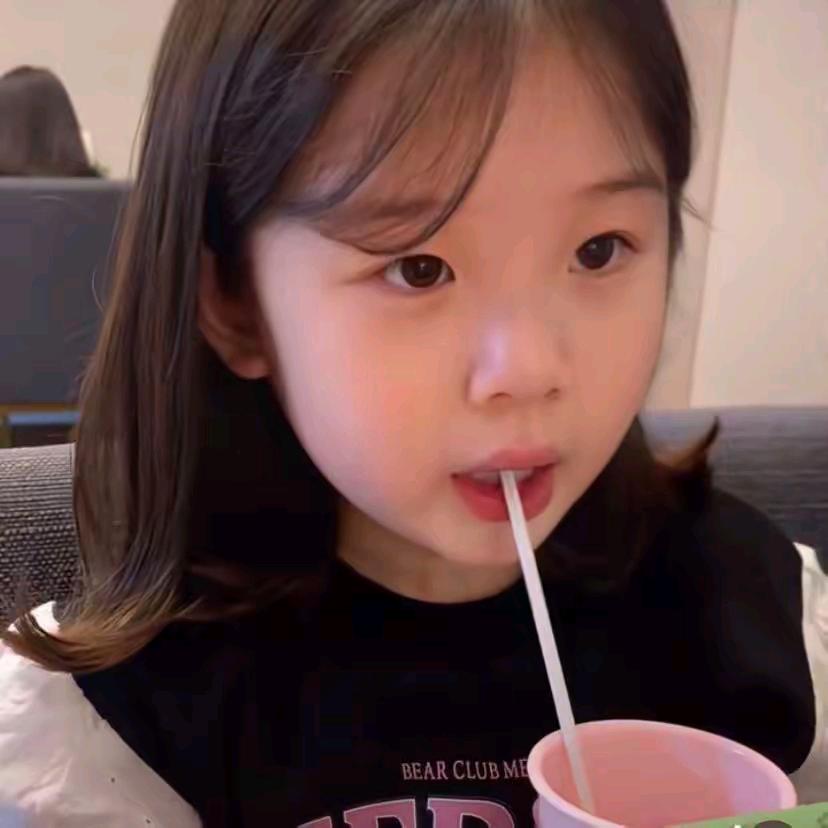 吃个橙子🍊.