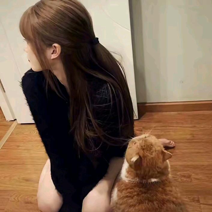 璐子.