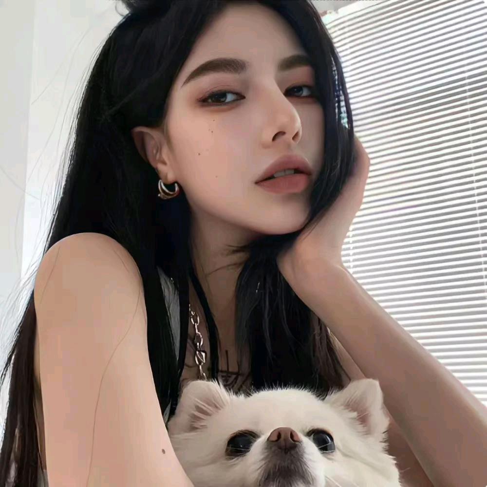 冷ㄣ月