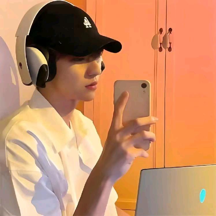 带108岁老太太过马路飙车