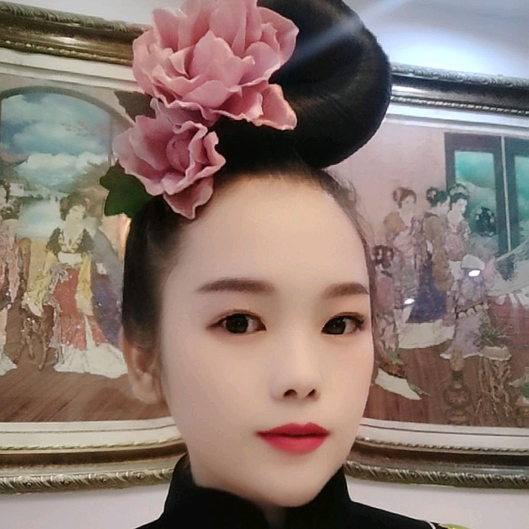苗家阿妹的酒坛子