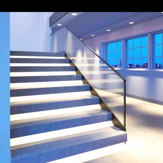 上了年纪的小伙子