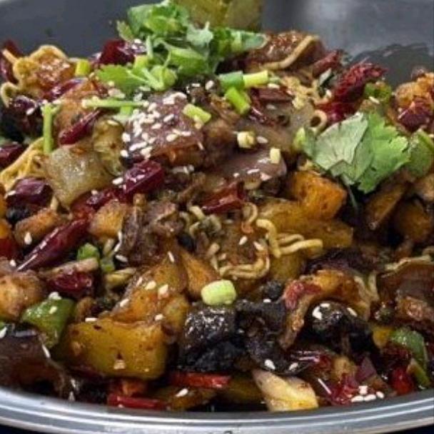 高坪区新派云南干锅鸡（上河湾店）