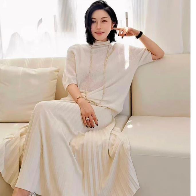 彭小未时尚穿搭