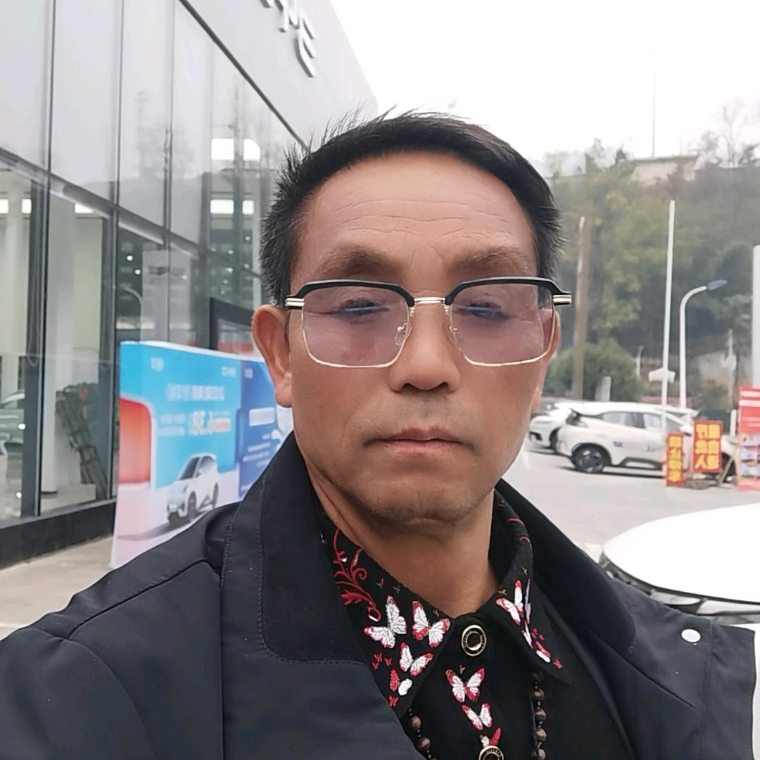 李四青