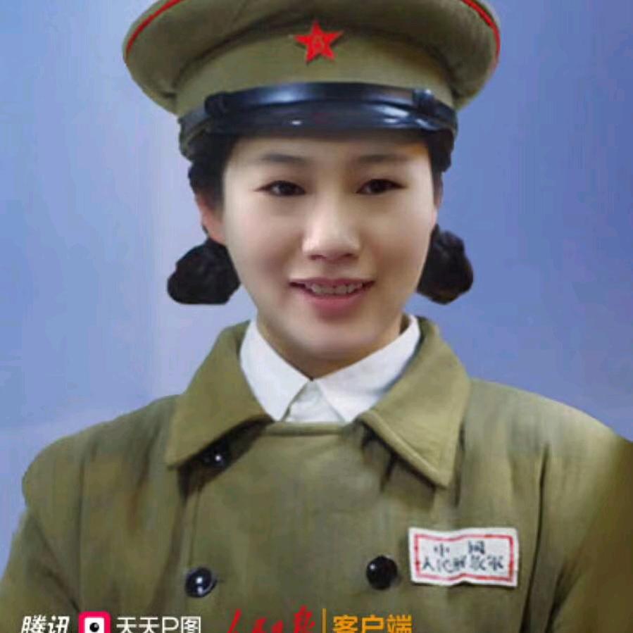 寒梅傲雪独自开