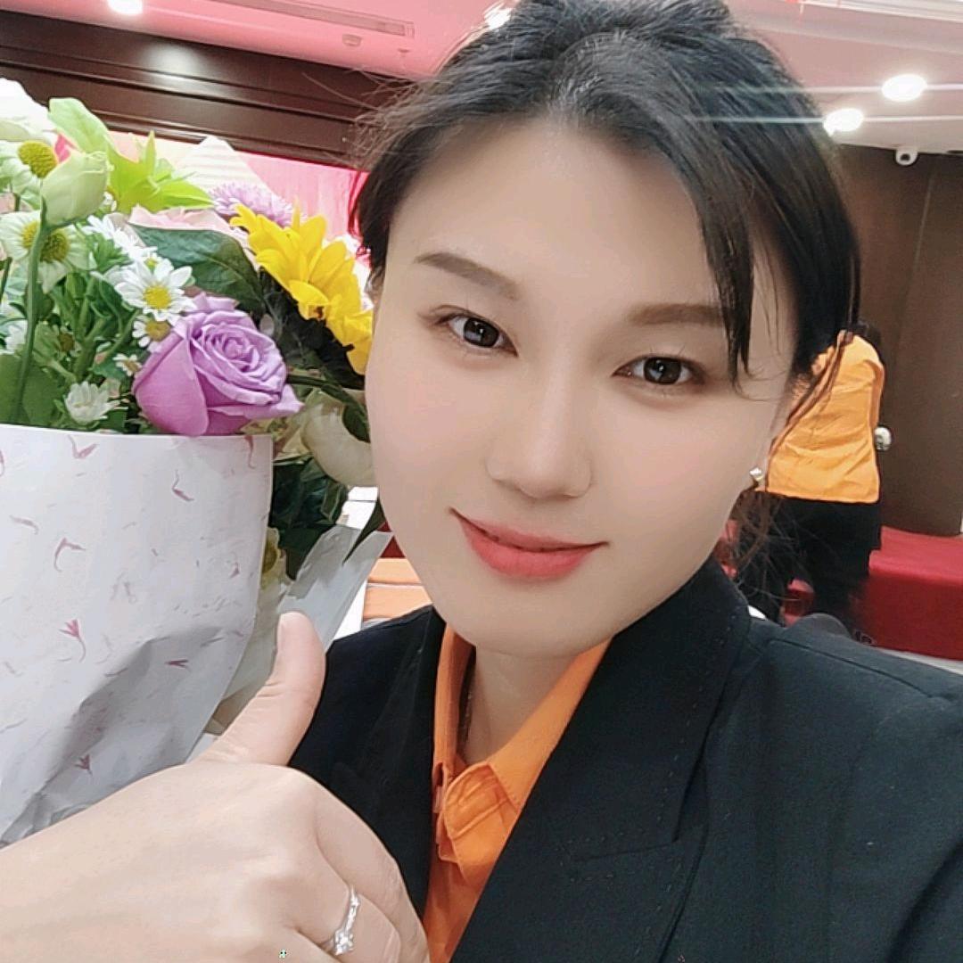 月嫂育婴师芹姐