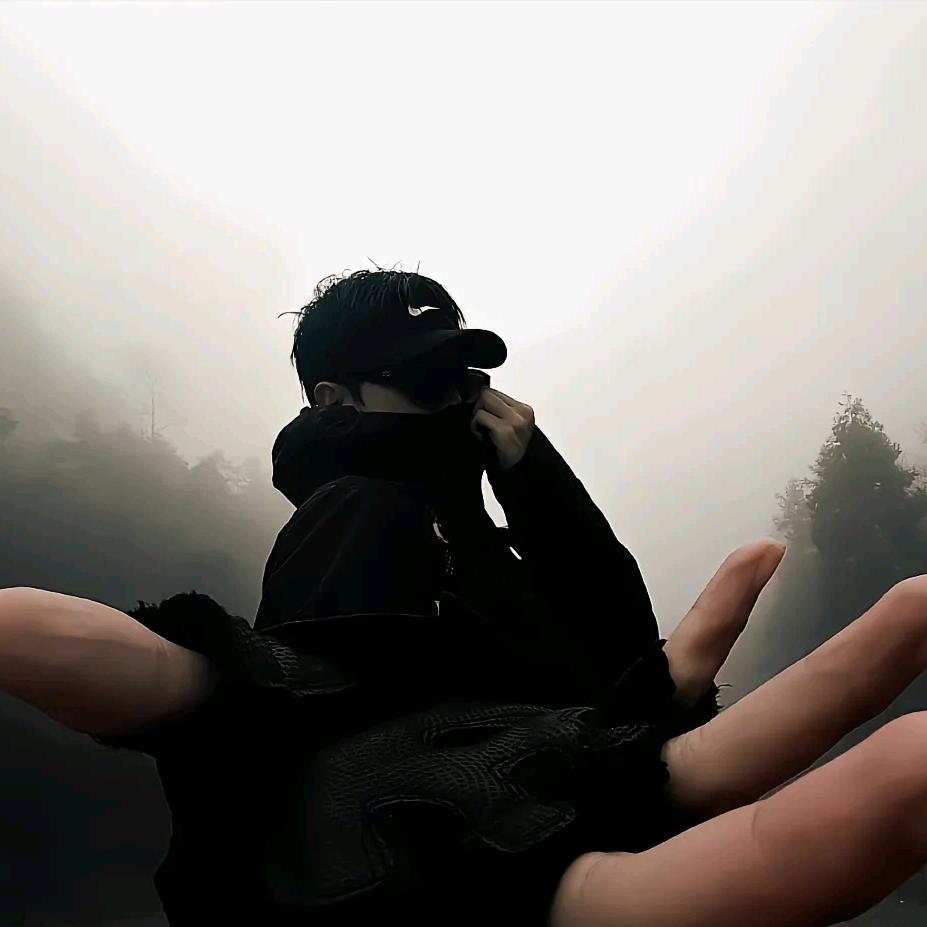 山君˚*̥(∗*⁰͈꒨⁰͈)*̥