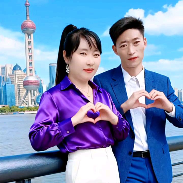 云南小妹开心快乐每一天