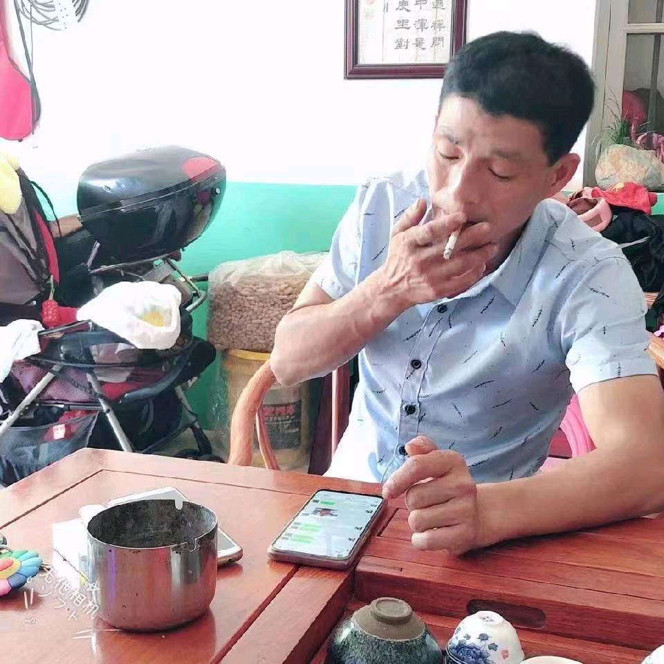 蓝传发本人单身