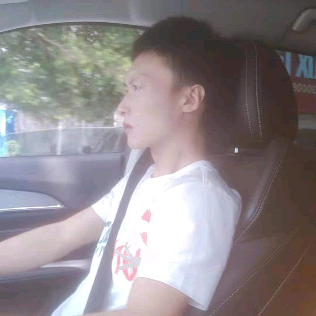 陈虞彬网约车